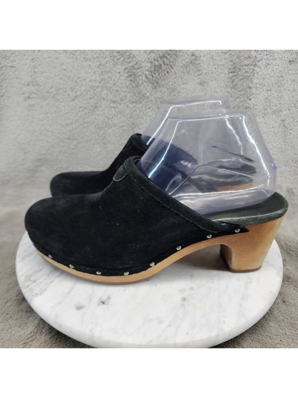 UGG Shoes Womens Size 8 Black Leather Clogs *Read*